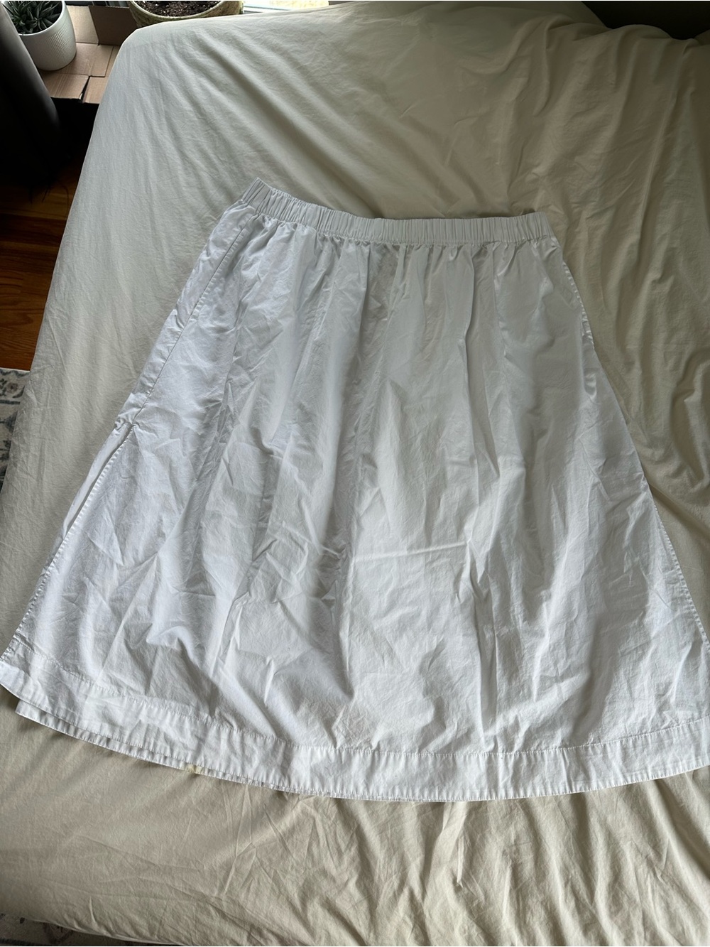 Old Navy White A-Line Skirt with Elastic Waist